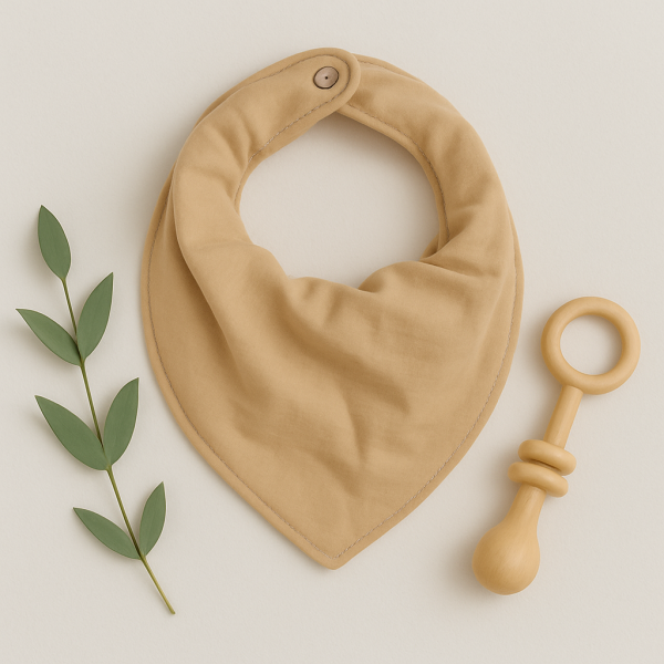 Babador Bandana Bebê Bege – Guube