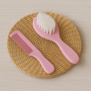 Kit Escova e Pente Rosa para Bebê com Cerdas Macias