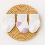 Kit 3 Pares Meias Bebê Recém-Nascido - Branca Com Lilás