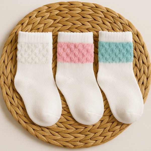 Kit 3 Pares de Meia Bebê com detalhe Charmoso - Rosa