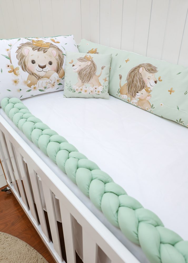 Kit Protetor de Berço 8 peças - Rei Leão