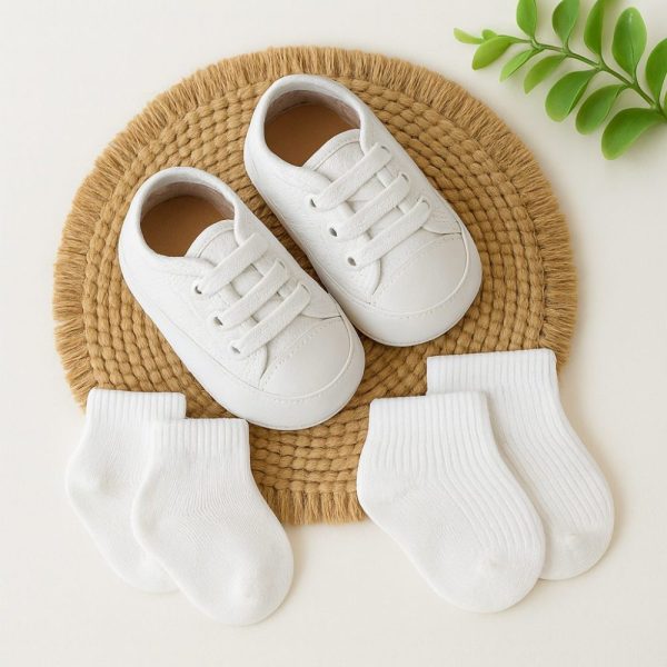 Kit Sapatinho Branco Cano Baixo Com 2 Pares de Meias