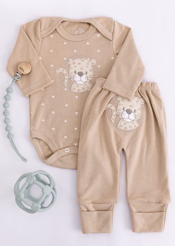 Conjunto Bege Bebê Onça Bordada em Suedine