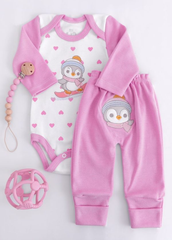 Conjunto Rosa Bebê Pinguim Bordado em Suedine
