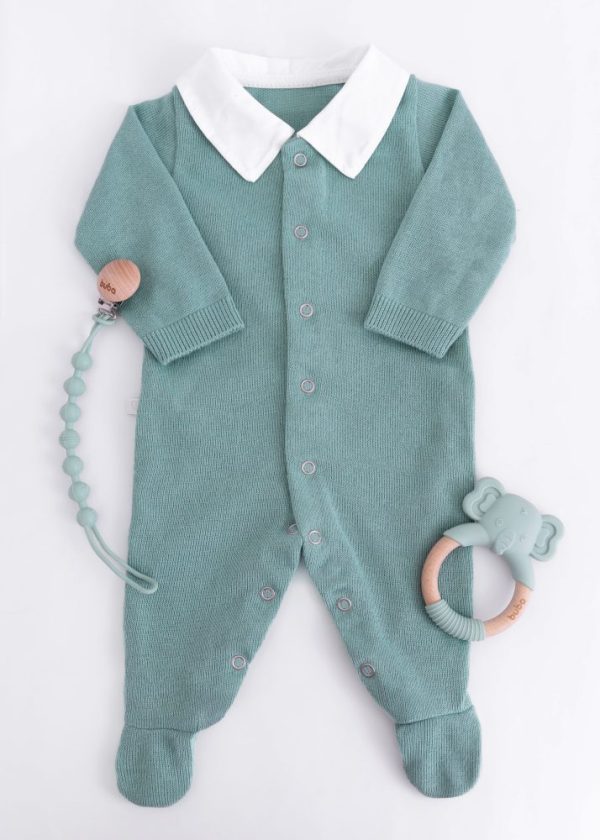 Macacão Bebê Tricô Verde Folha com Gola Branca e Pezinho