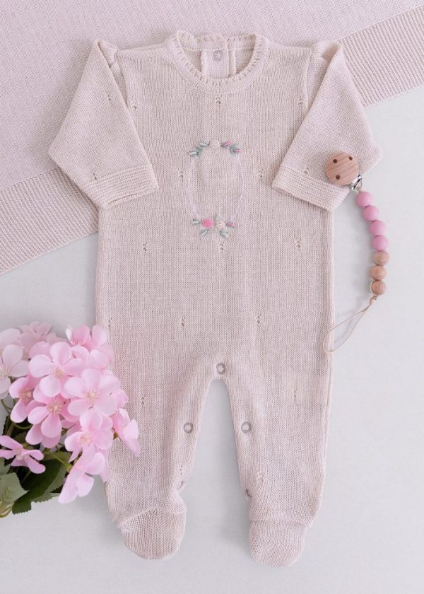 Saída Maternidade RN Bege com Macacão Bordado Floral e Manta