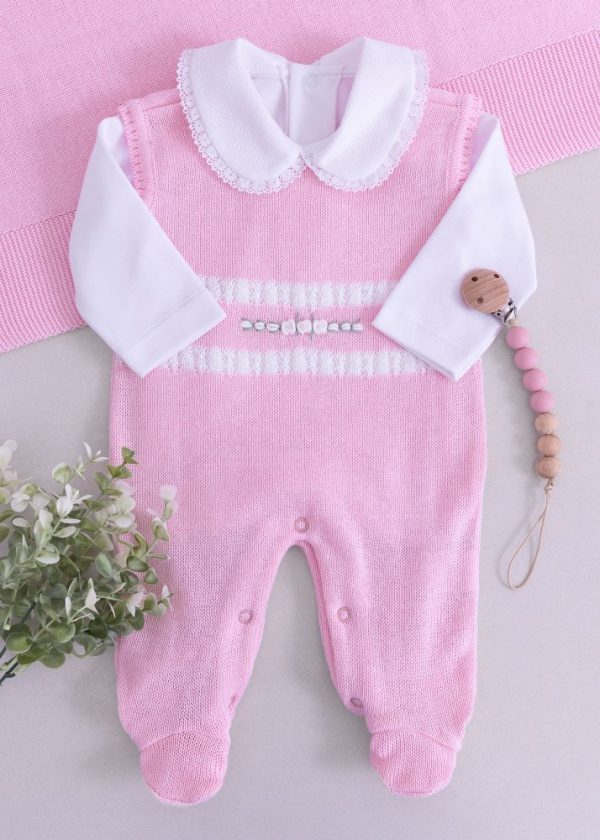 Saída Maternidade RN Rosa com Jardineira Bordada, Body e Manta