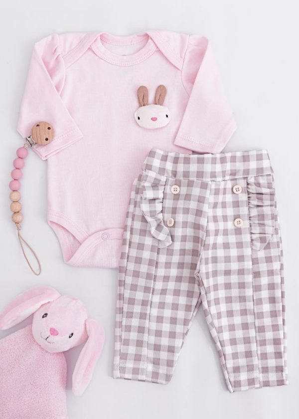 Conjunto Bebê Body Com Aplicação de Coelho e Calça Xadrez