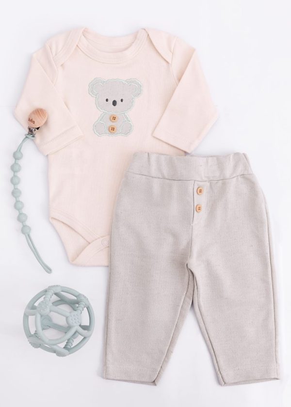 Conjunto Bebê Body Com Bordado Cute Koala e Calça em Linho