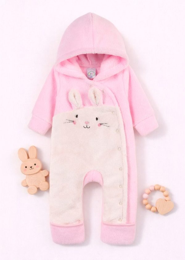 Macacão Bebê Peluciado Rosa Com Bordado Coelhinho e Zíper Frontal