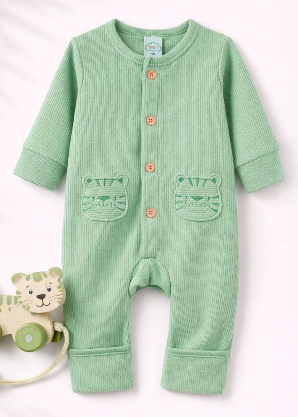 Macacão Bebê Veludo Com Bordado Tigrinho e Botões Frontais