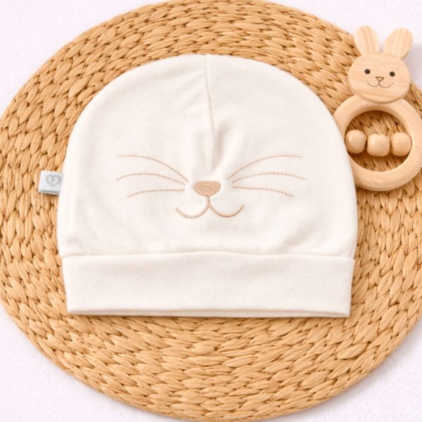 Touca Bebê Fofinho em Algodão Com Bordado de Coelhinho Off